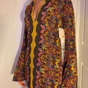 Retro Patterned Bell Sleeve Dress